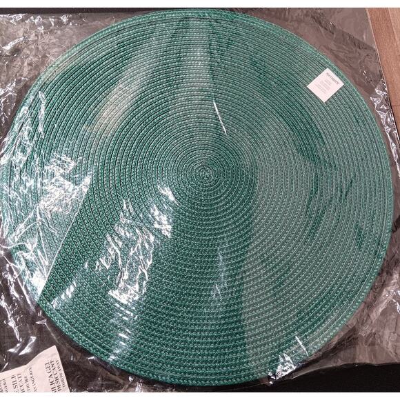New Pier 1 Imports Set of 4 Placemats Mesa Verdent Green Round Braided 15" - Picture 3 of 8